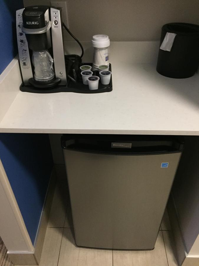 Holiday Inn Express & Suites Victoria-Colwood By Ihg Langford Ngoại thất bức ảnh